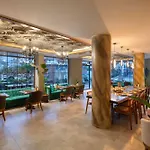 Azuu Boutique Hotell