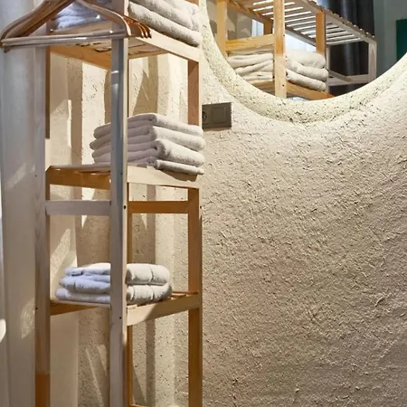 Azuu Boutique Hotell 4*