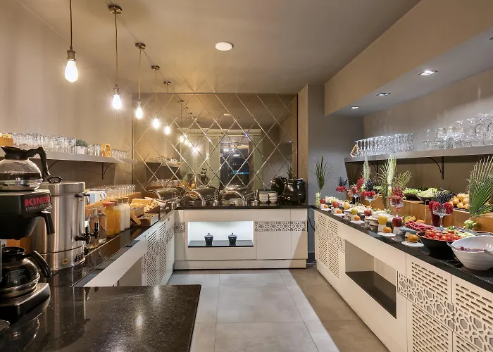 Azuu Boutique Hotel 3*
