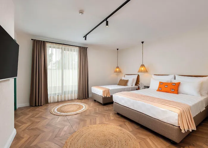 Azuu Boutique Hotel 3*