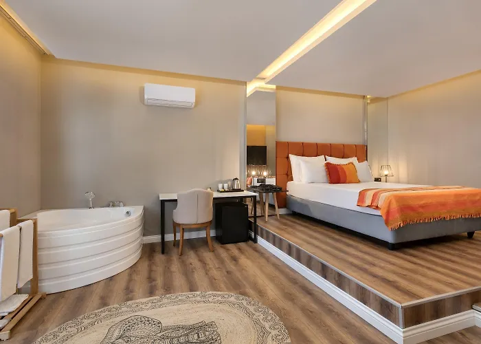 Azuu Boutique Hotel 3*