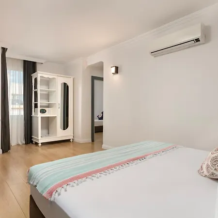 Azuu Boutique Hotel 4*
