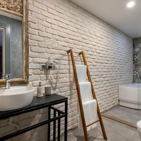 Azuu Boutique Hotel