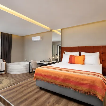 Azuu Boutique 3* אנטליה