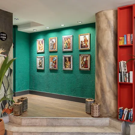 Azuu Boutique Hotel 3*