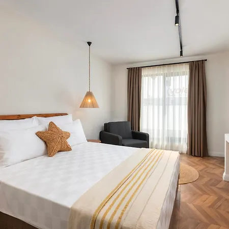 Hotel Azuu Boutique 3*